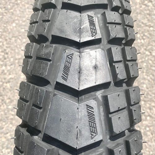 204 Fatbike tire Huntsman 20x4 customize c