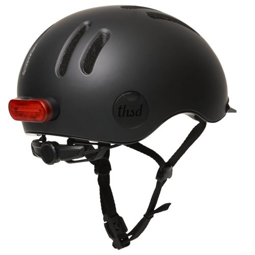 black MIPS helmet 006 2000x 829fad80 ff18 4b2a 98eb 47fab0cbdc02