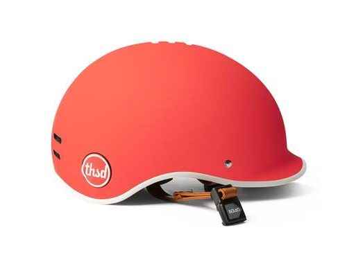 red bike helmet 001 600x 108a8c78 e73e 4ed7 ada1 d1c39daf3822